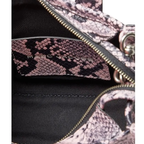*NEW* MARC JACOBS-SNAKE EMBOSSED LEATHER MICRO TOTE COLOR BLEACHED MAUVE-MULTI - Picture 5 of 7